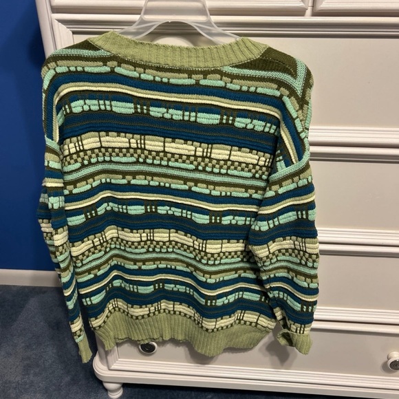 Sweater - Picture 2 of 3